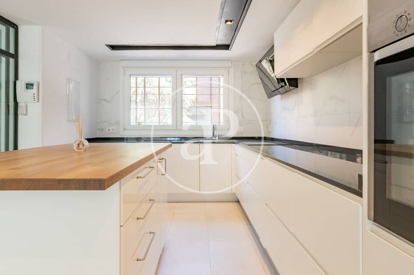 5 sypialnia Willa na sprzedaż w La Moraleja z basenem - 1 850 000 € (Ref: 9947935)