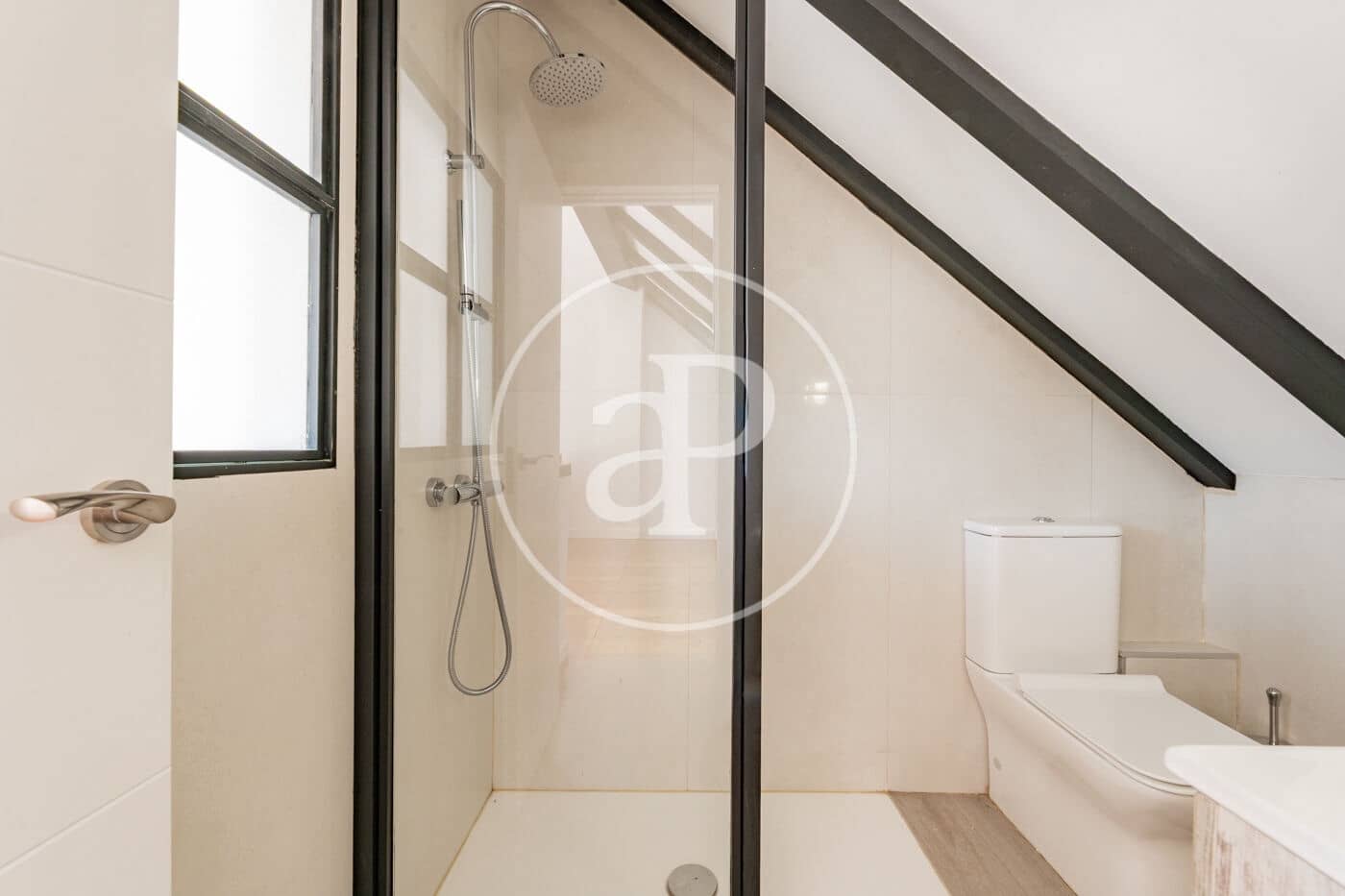 5 sypialnia Willa na sprzedaż w La Moraleja z basenem - 1 850 000 € (Ref: 9947935)