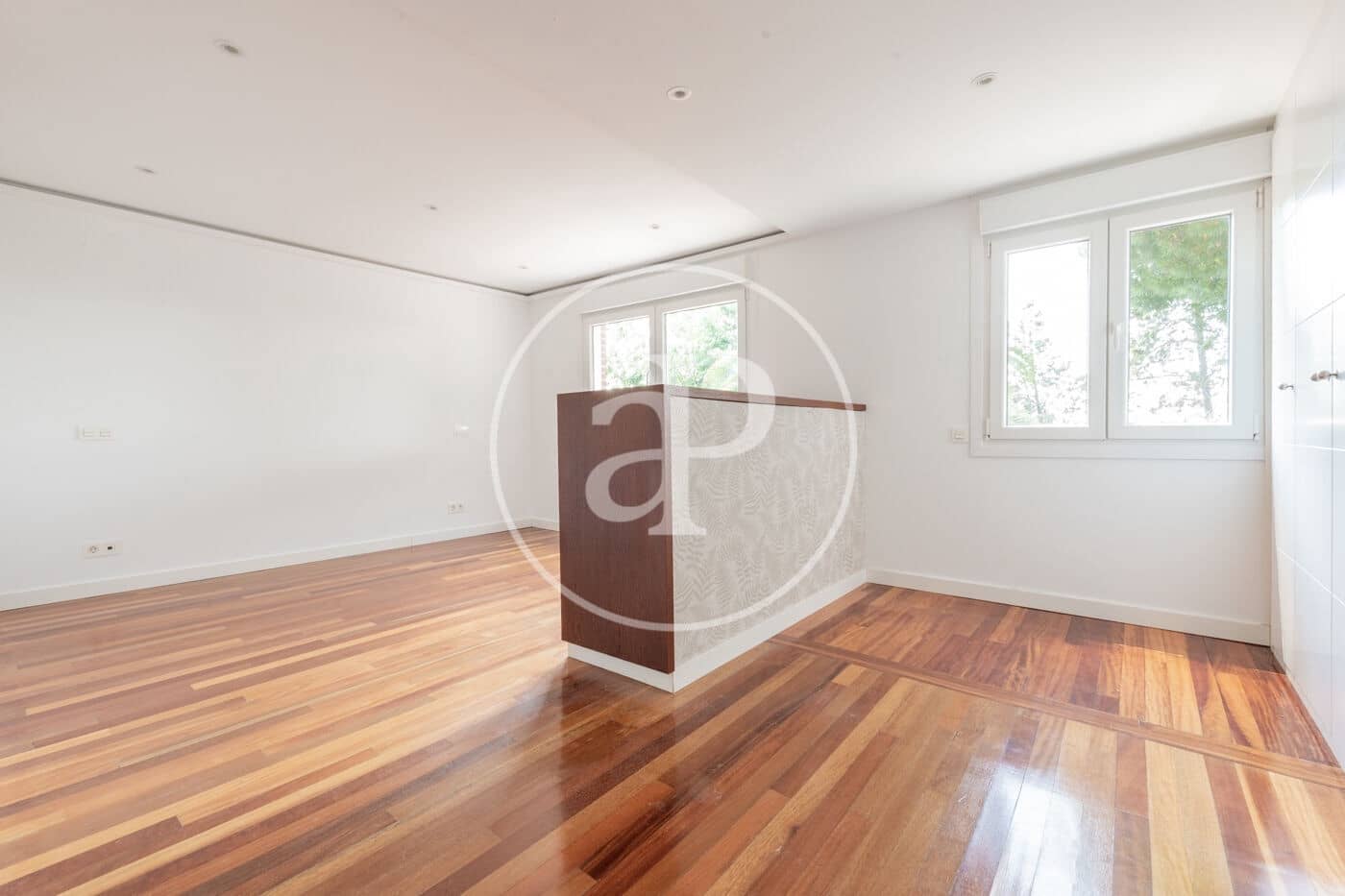 5 sypialnia Willa na sprzedaż w La Moraleja z basenem - 1 850 000 € (Ref: 9947935)