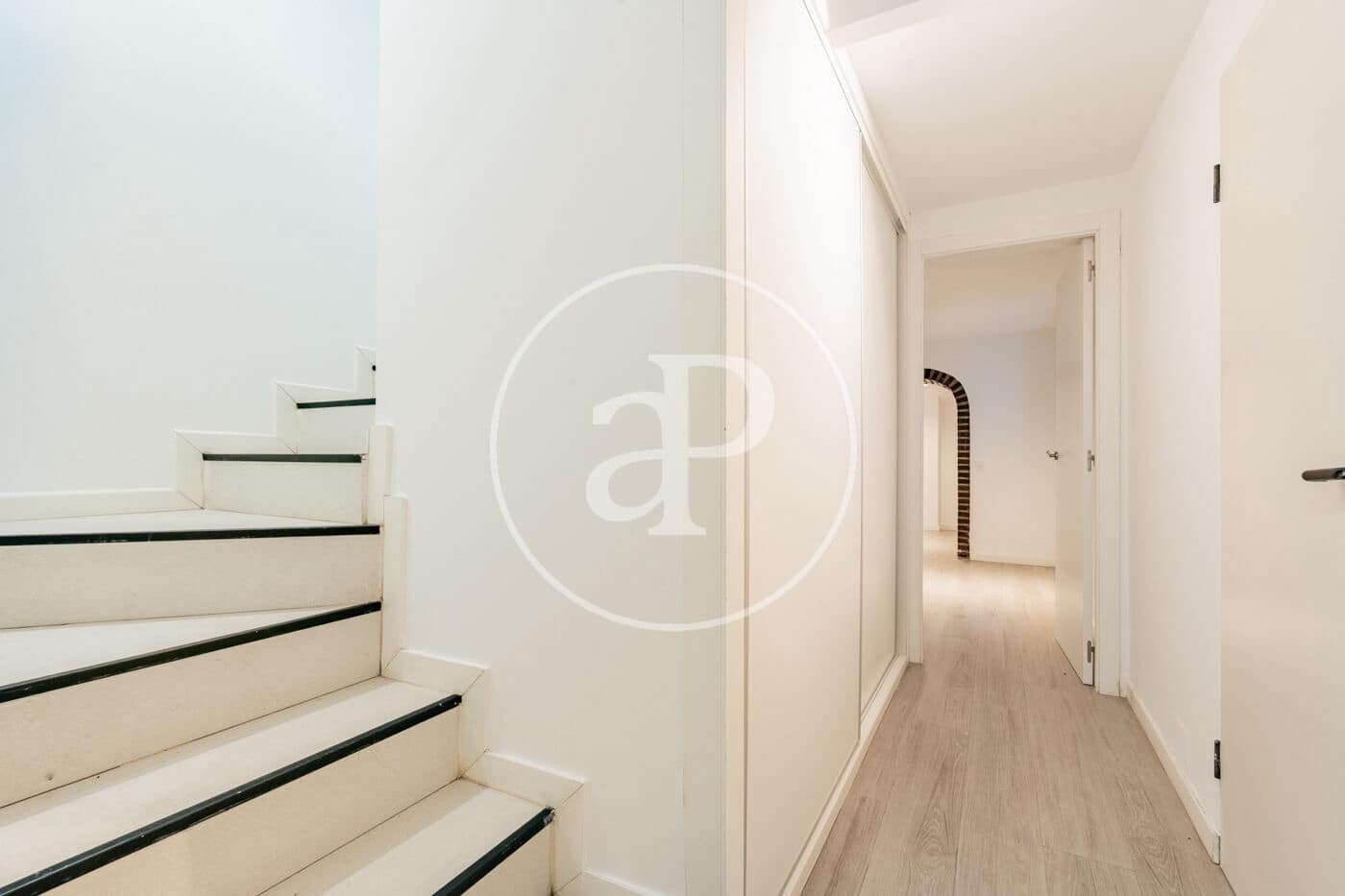 5 sypialnia Willa na sprzedaż w La Moraleja z basenem - 1 850 000 € (Ref: 9947935)