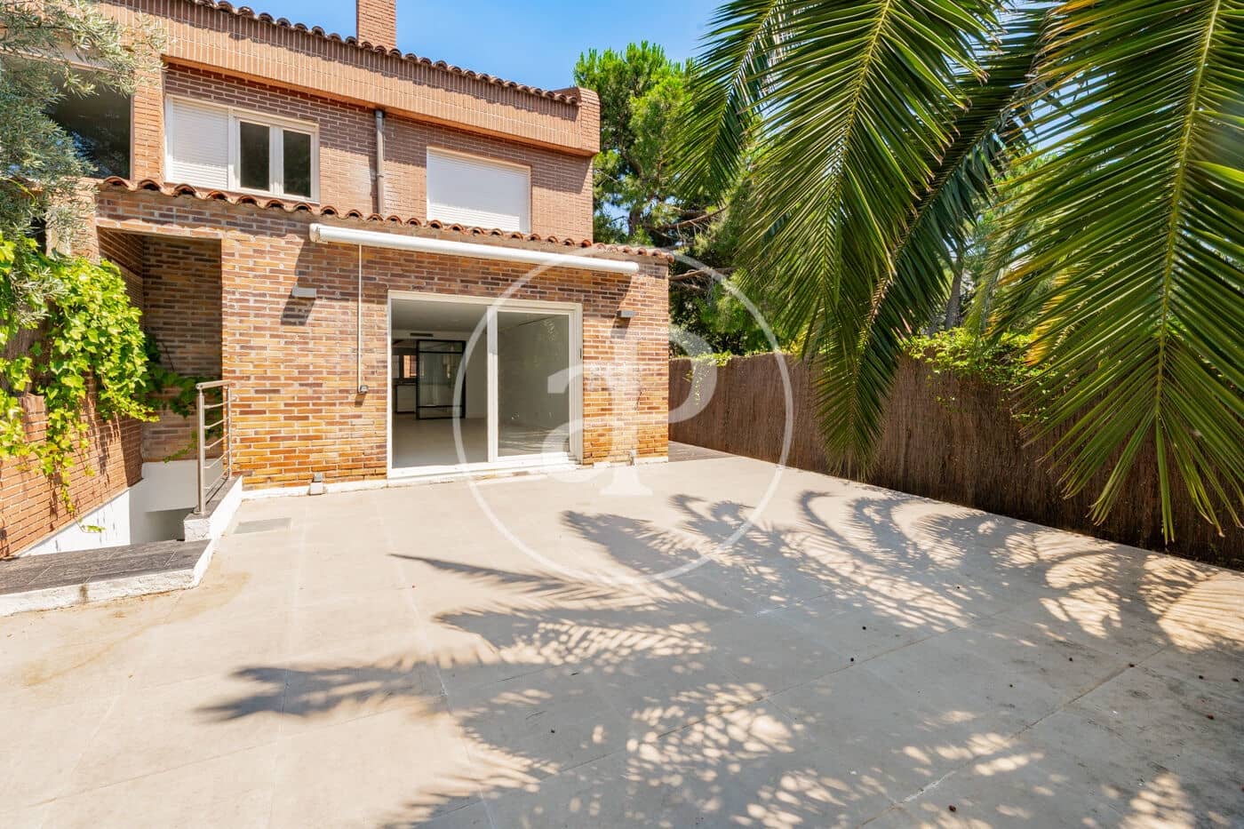 5 sypialnia Willa na sprzedaż w La Moraleja z basenem - 1 850 000 € (Ref: 9947935)