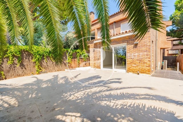 5 sovrum Villa till salu i La Moraleja, Alcobendas med pool - 1 850 000 € (Ref: 9947935)