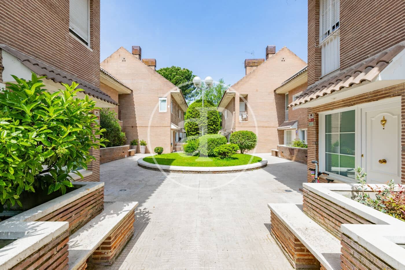 5 slaapkamer Villa te koop in La Moraleja met zwembad - € 2.150.000 (Ref: 9949814)