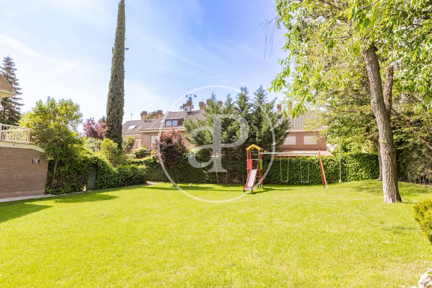 5 slaapkamer Villa te koop in La Moraleja met zwembad - € 2.150.000 (Ref: 9949814)