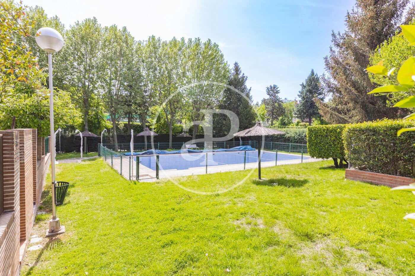 5 slaapkamer Villa te koop in La Moraleja met zwembad - € 2.150.000 (Ref: 9949814)