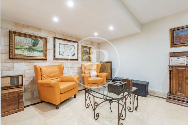 5 bedroom Villa for sale in La Moraleja, Alcobendas with pool - € 2,250,000 (Ref: 9949815)