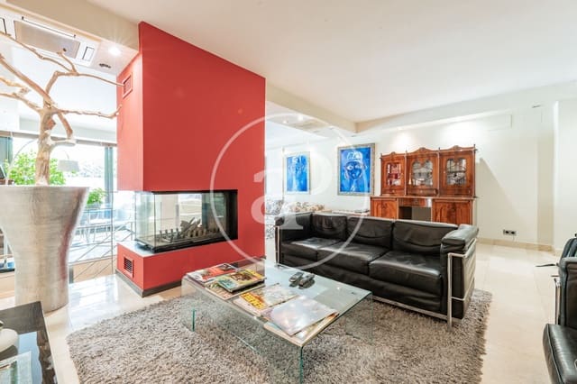 5 bedroom Villa for sale in La Moraleja, Alcobendas with pool - € 2,250,000 (Ref: 9949815)