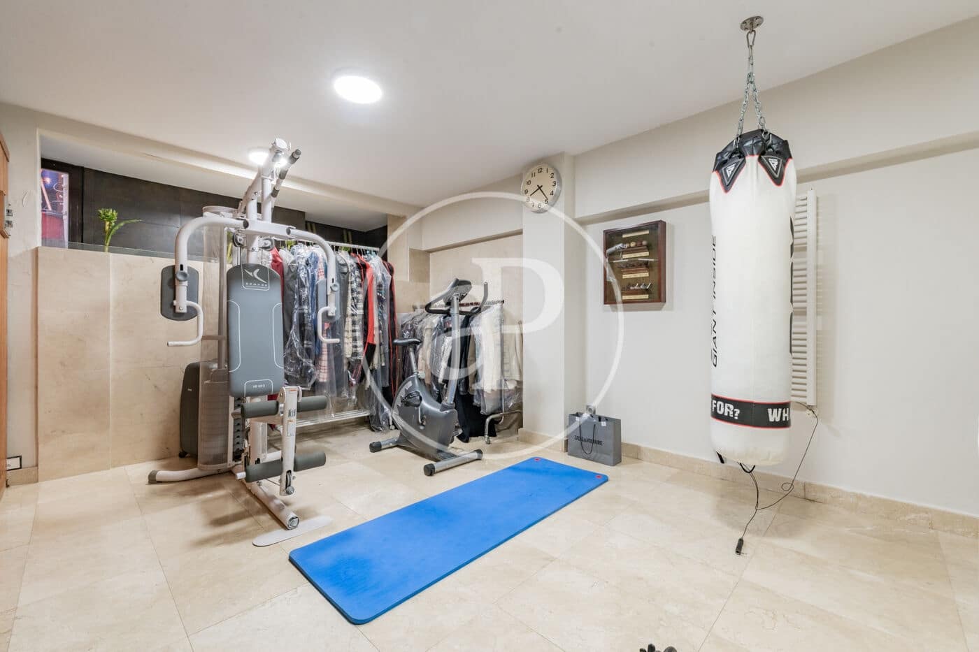 5 bedroom Villa for sale in La Moraleja with pool - € 2,250,000 (Ref: 9949815)
