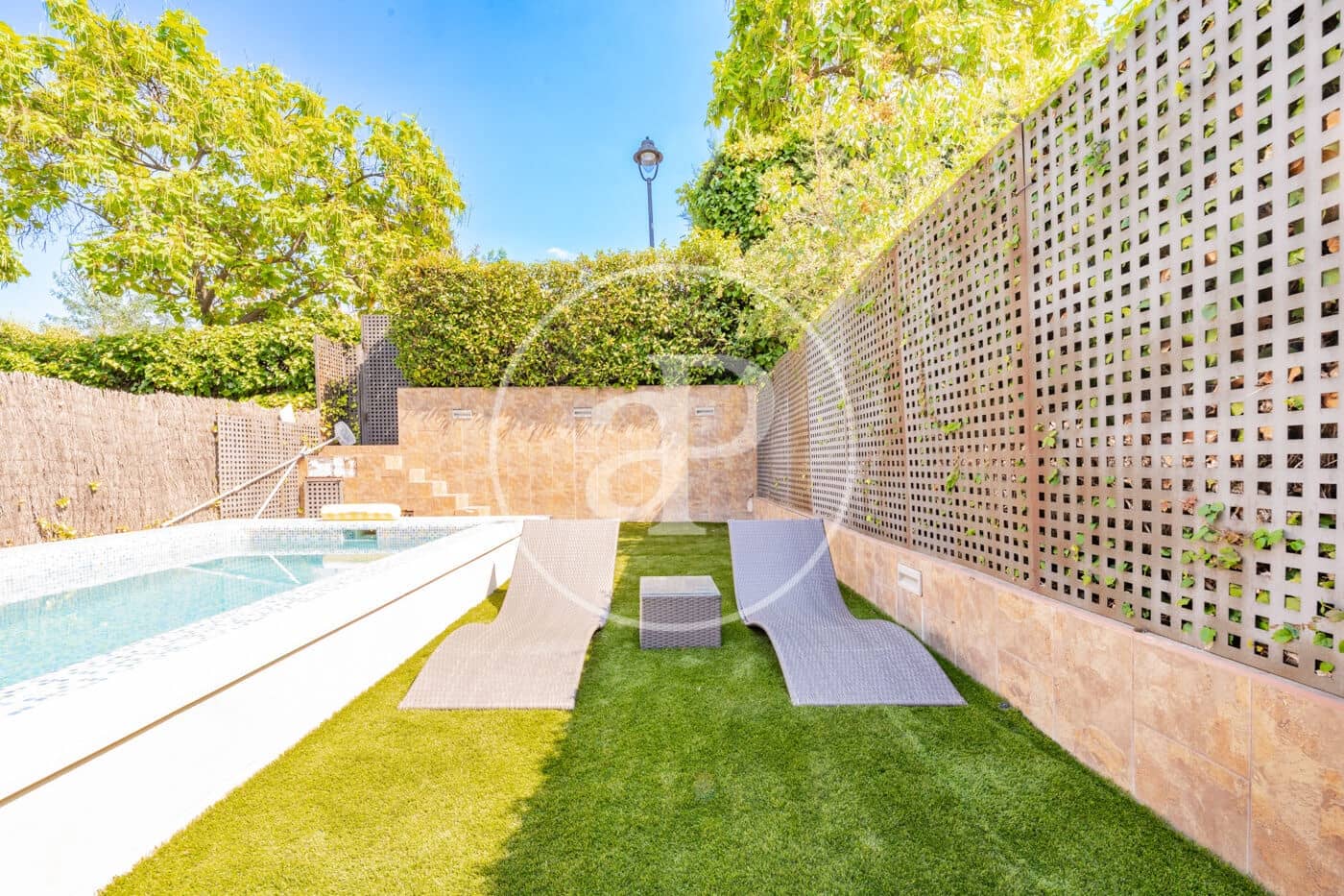 5 bedroom Villa for sale in La Moraleja with pool - € 2,250,000 (Ref: 9949815)