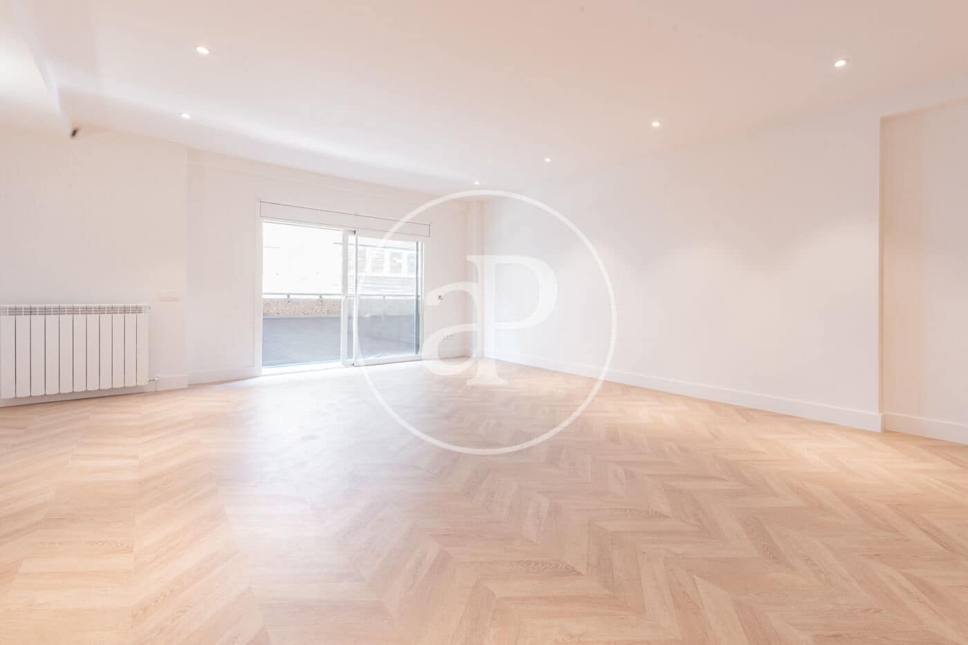4 bedroom Apartment for rent in Madrid city with garage - € 5,500 (Ref: 9949819)