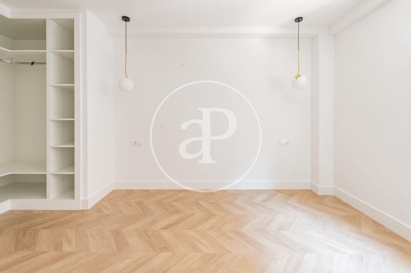 4 bedroom Apartment for rent in Madrid city with garage - € 5,500 (Ref: 9949819)