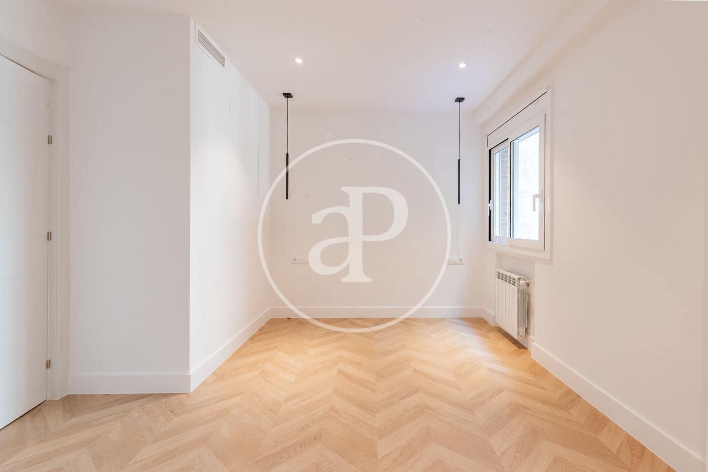 4 bedroom Apartment for rent in Madrid city with garage - € 5,500 (Ref: 9949819)