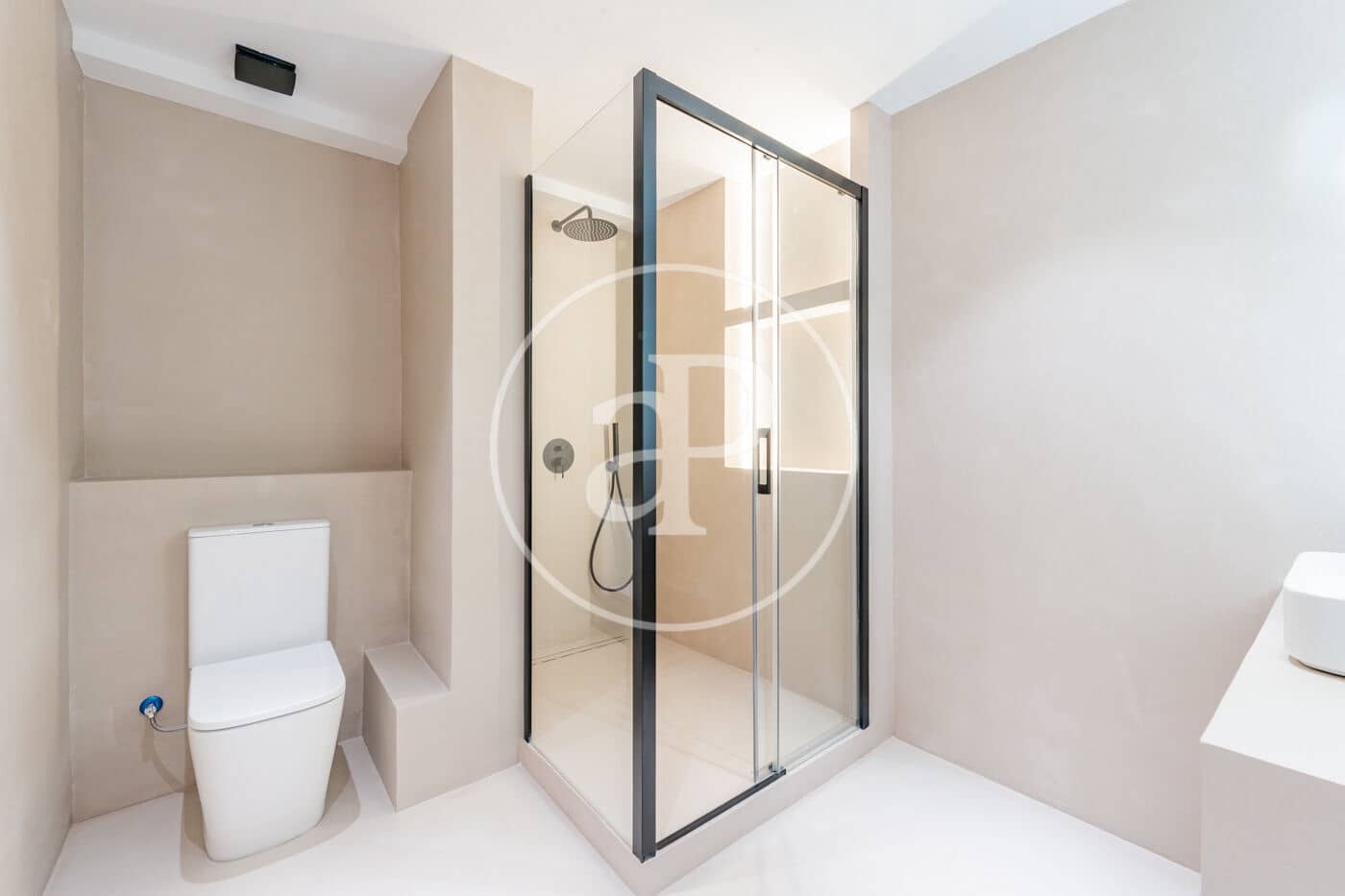 4 bedroom Apartment for rent in Madrid city with garage - € 5,500 (Ref: 9949819)