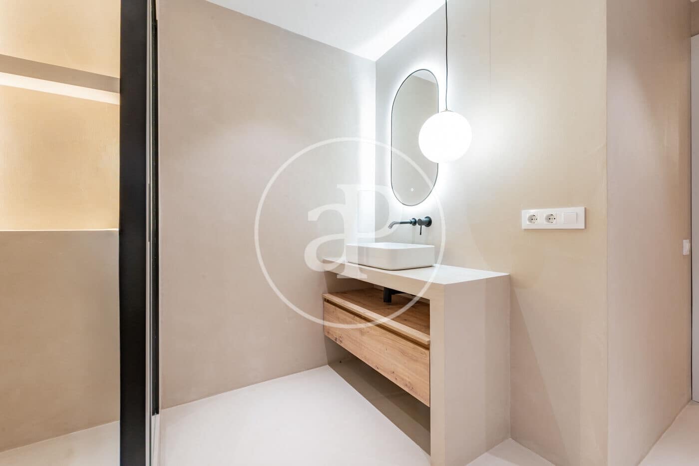 4 bedroom Apartment for rent in Madrid city with garage - € 5,500 (Ref: 9949819)