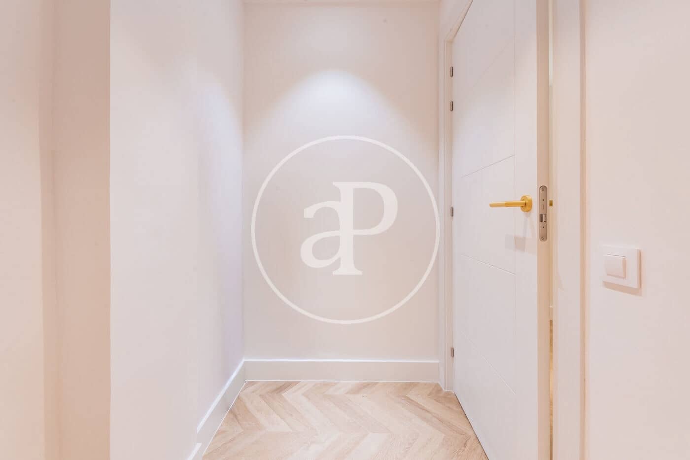 4 bedroom Apartment for rent in Madrid city with garage - € 5,500 (Ref: 9949819)