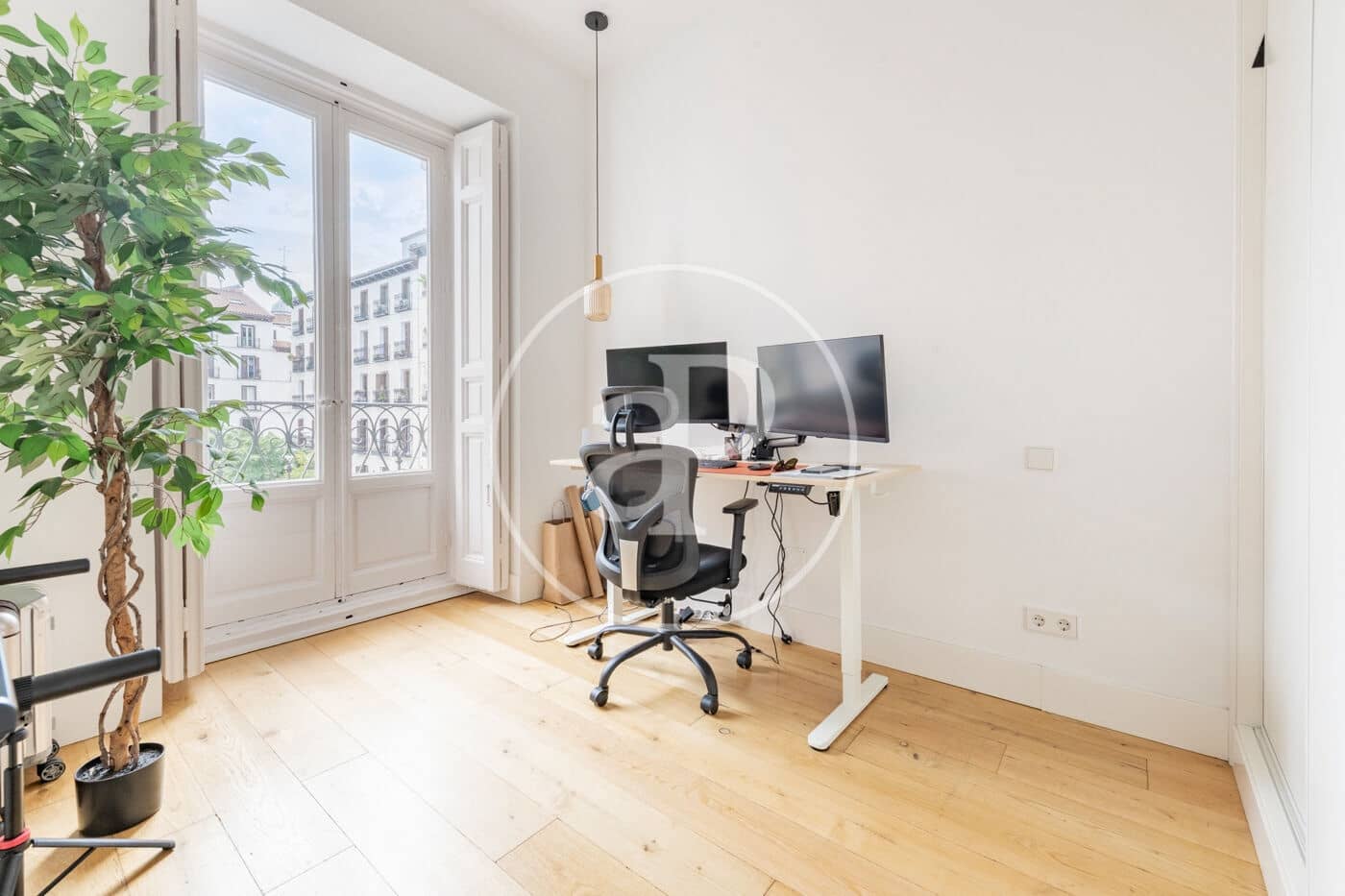 2 bedroom Apartment for rent in Madrid city - € 3,000 (Ref: 9949820)