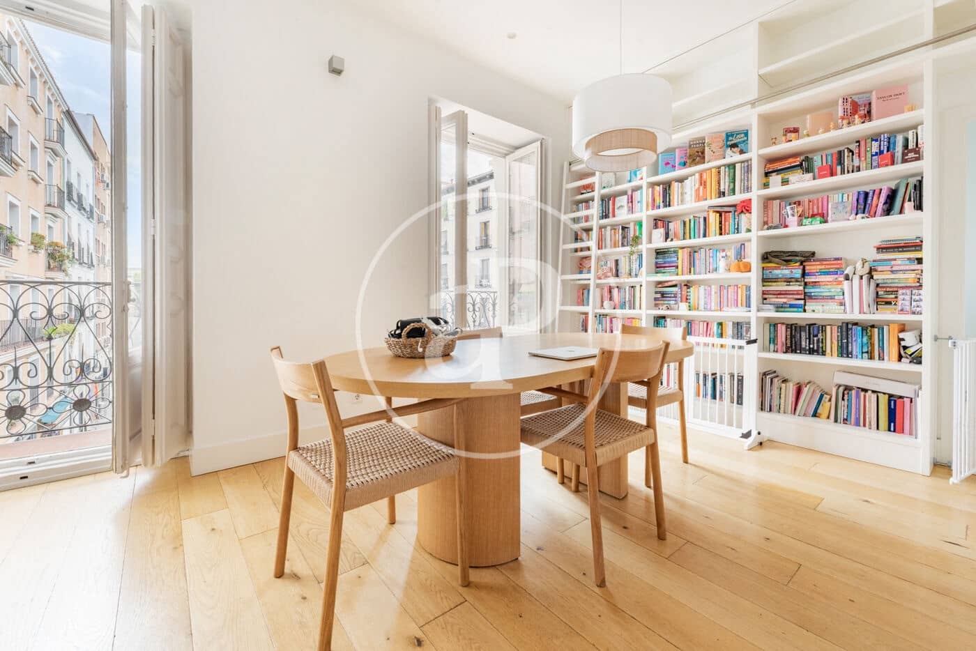 2 bedroom Apartment for rent in Madrid city - € 3,000 (Ref: 9949820)