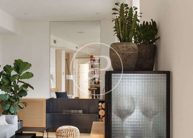 Appartement de 2 chambres à louer à Justicia, Madrid ville - 3 500 € (Ref: 9949820)