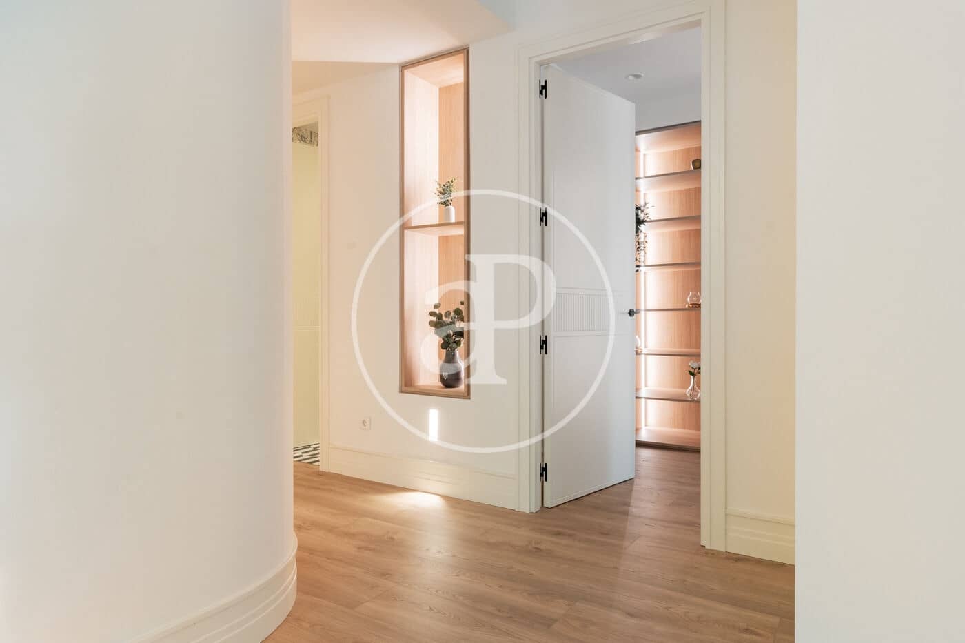 4 soveværelse Lejlighed til salg i Madrid by - € 2.420.000 (Ref: 9949823)