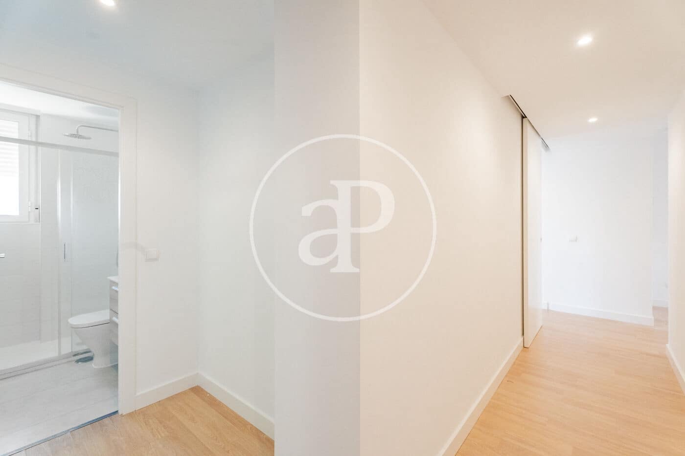 Lejlighed til leje i Madrid by - € 2.300 (Ref: 9952638)