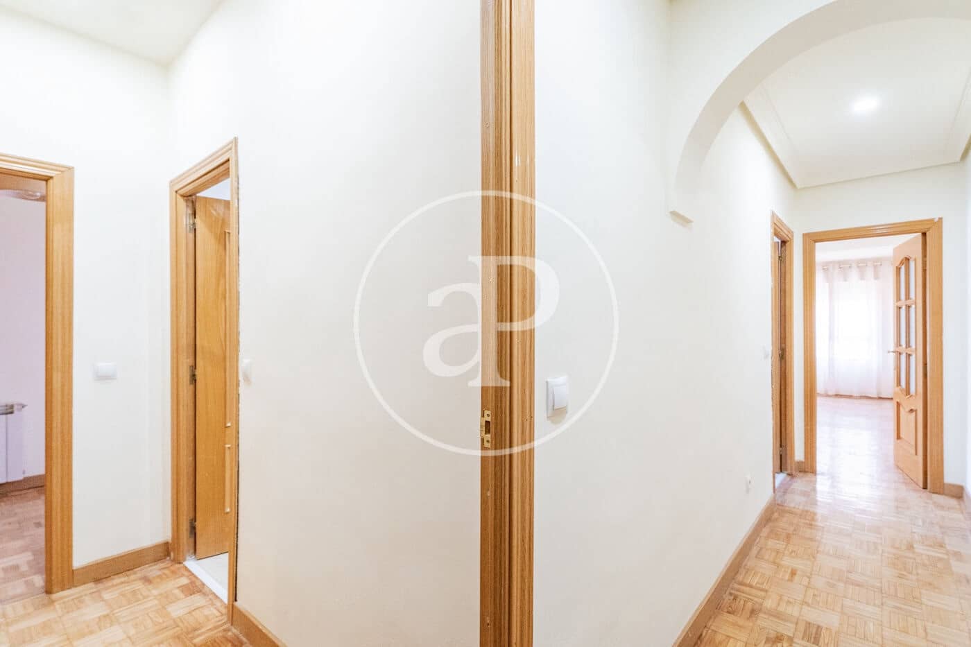 2 sovrum Lägenhet att hyra i Madrid stad - 1 900 € (Ref: 9952640)
