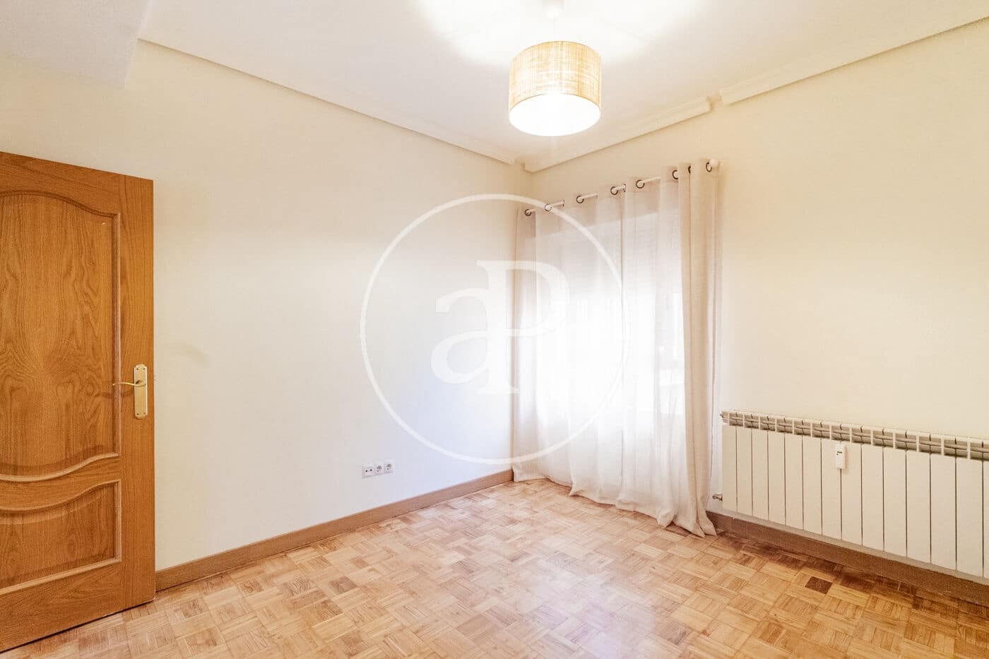 2 sovrum Lägenhet att hyra i Madrid stad - 1 900 € (Ref: 9952640)