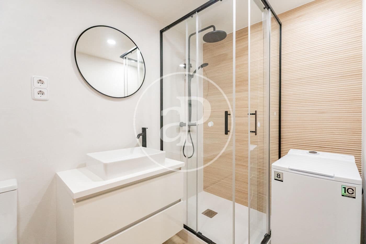 2 sovrum Lägenhet att hyra i Madrid stad - 1 900 € (Ref: 9952640)