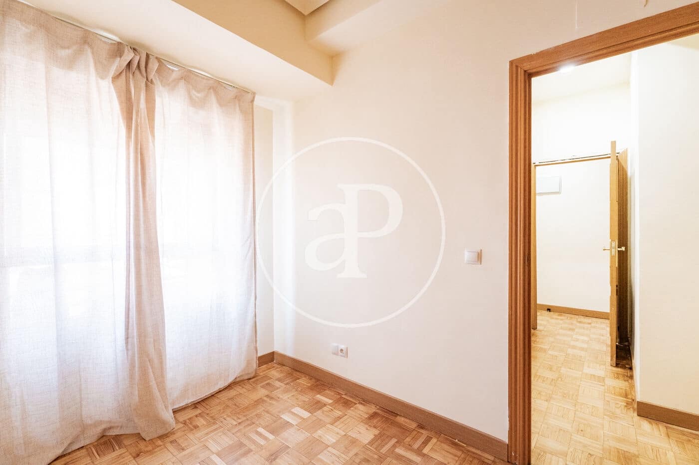 2 sovrum Lägenhet att hyra i Madrid stad - 1 900 € (Ref: 9952640)