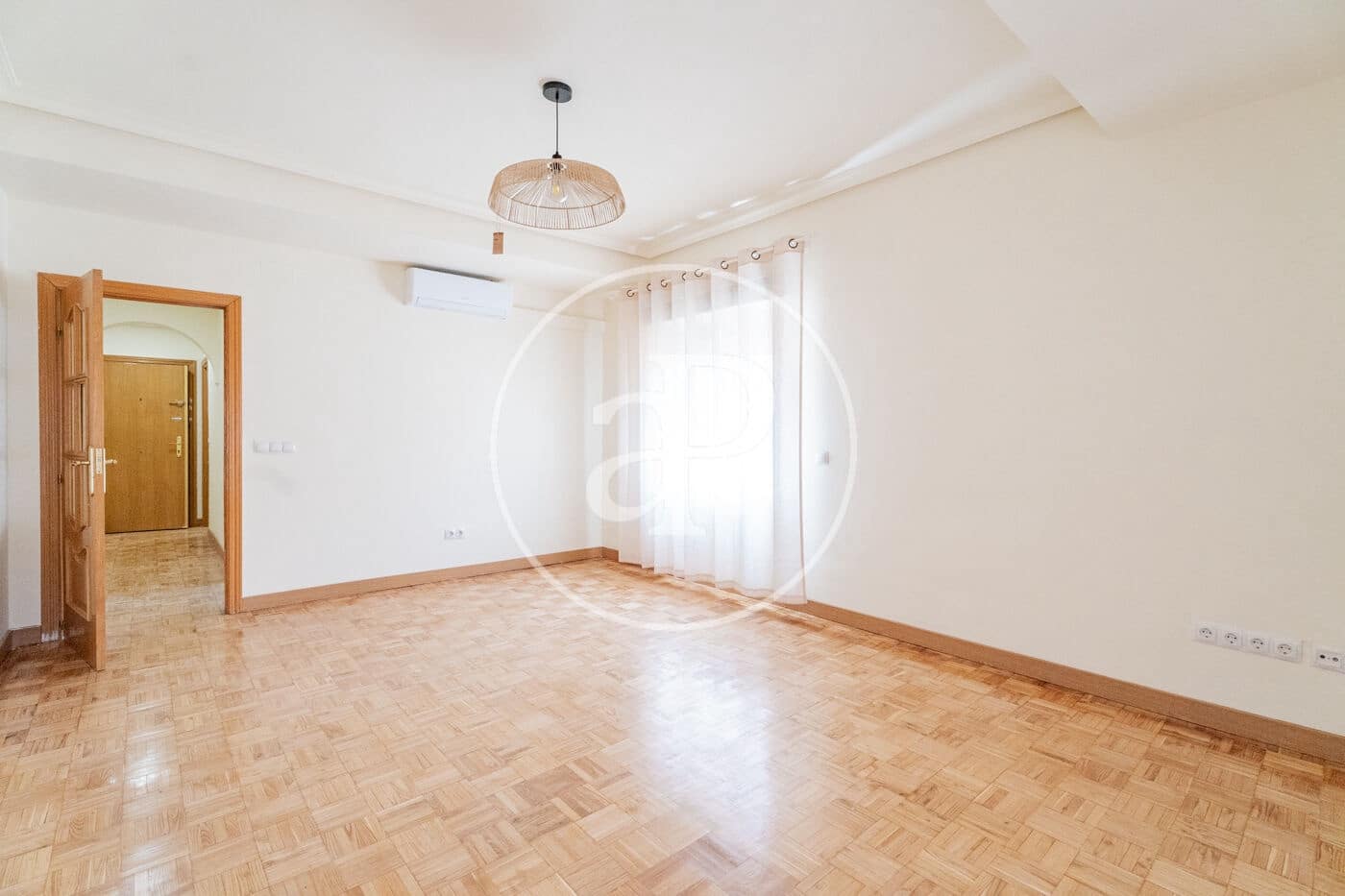 2 sovrum Lägenhet att hyra i Madrid stad - 1 900 € (Ref: 9952640)