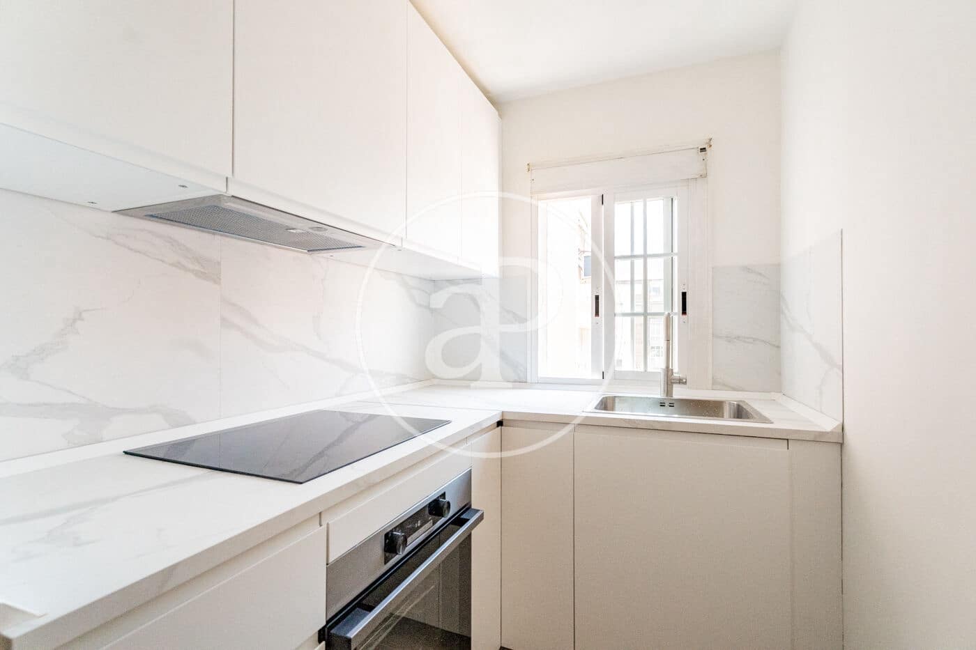2 sovrum Lägenhet att hyra i Madrid stad - 1 900 € (Ref: 9952640)