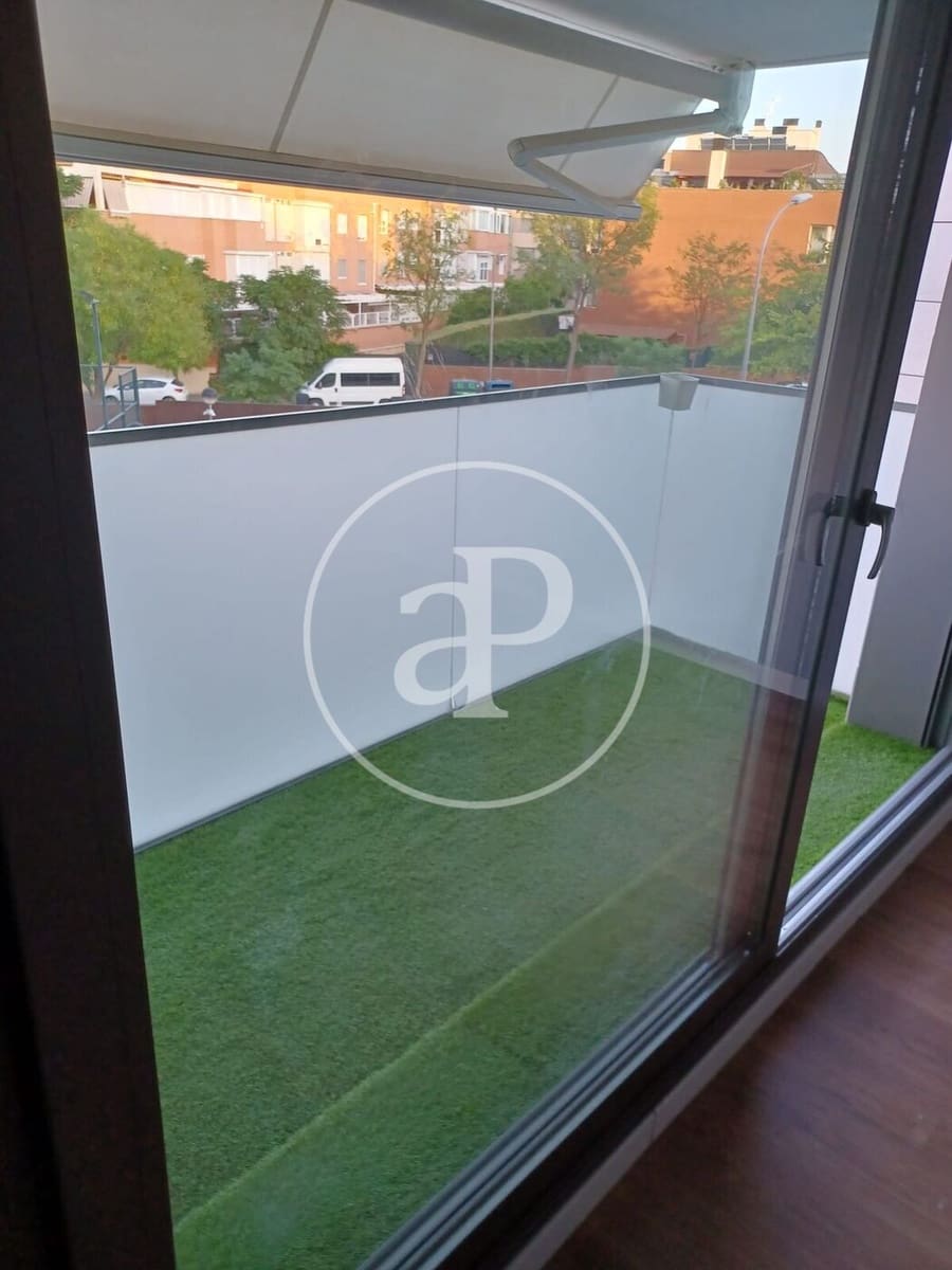 3 sovrum Lägenhet till salu i Madrid stad med pool - 780 000 € (Ref: 9952641)