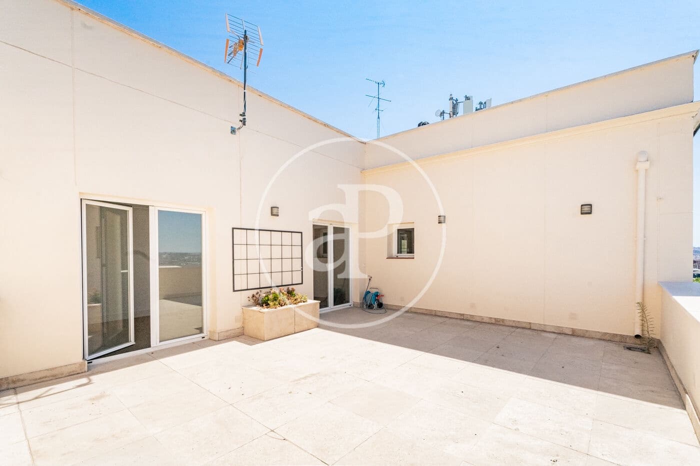 Ático de 3 habitaciones en Madrid ciudad en alquiler - 5.500 € (Ref: 9952647)