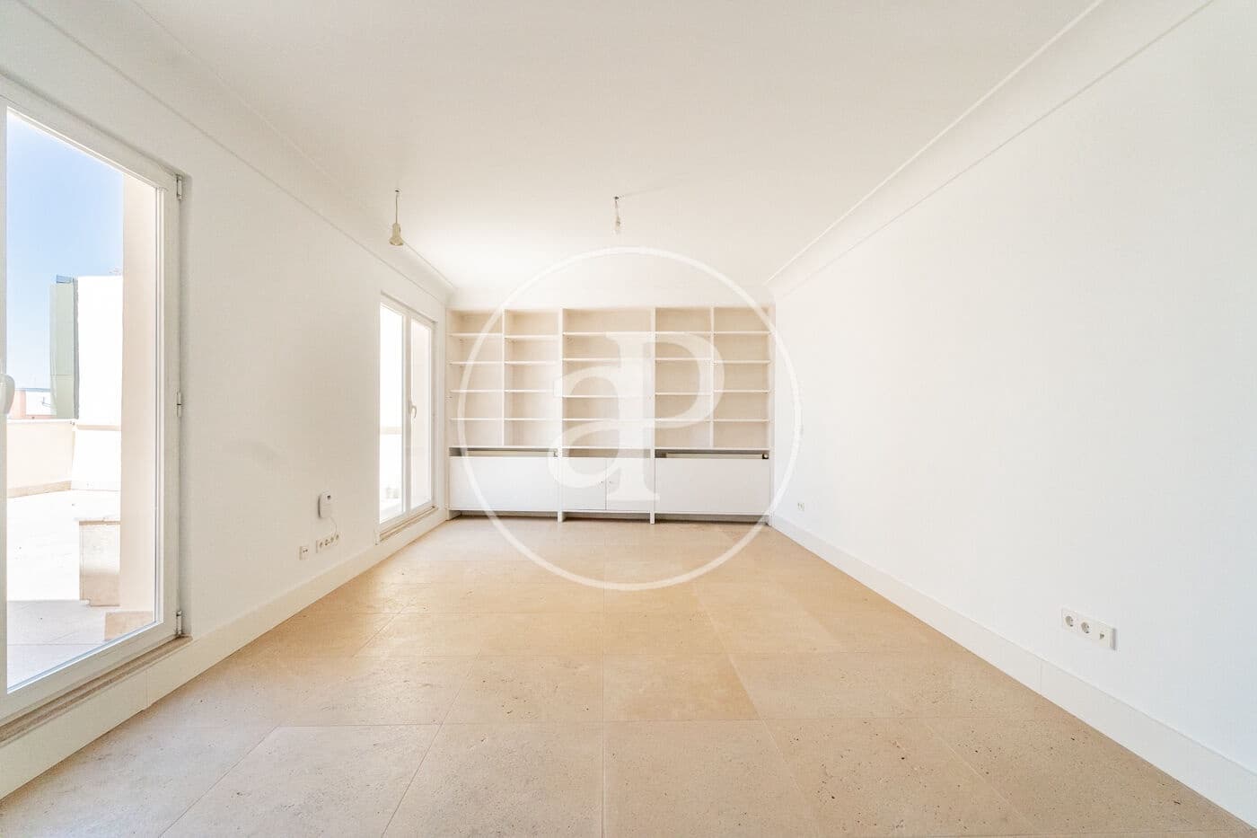 Ático de 3 habitaciones en Madrid ciudad en alquiler - 5.500 € (Ref: 9952647)