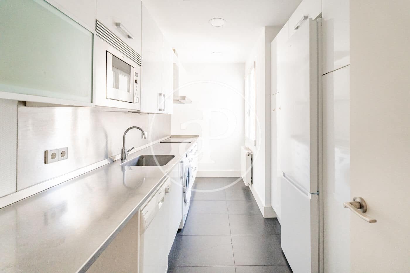 Ático de 3 habitaciones en Madrid ciudad en alquiler - 5.500 € (Ref: 9952647)