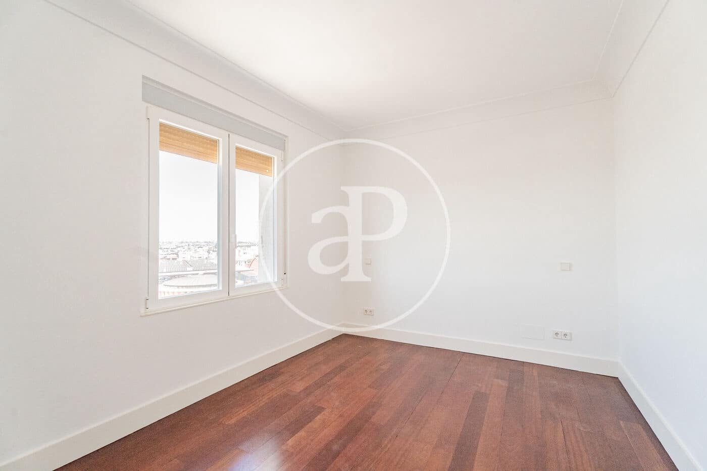 Ático de 3 habitaciones en Madrid ciudad en alquiler - 5.500 € (Ref: 9952647)