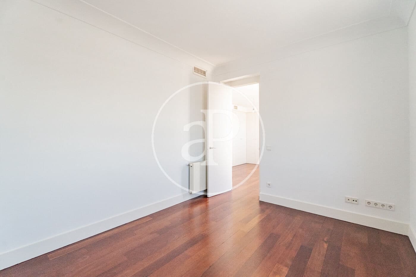 Ático de 3 habitaciones en Madrid ciudad en alquiler - 5.500 € (Ref: 9952647)