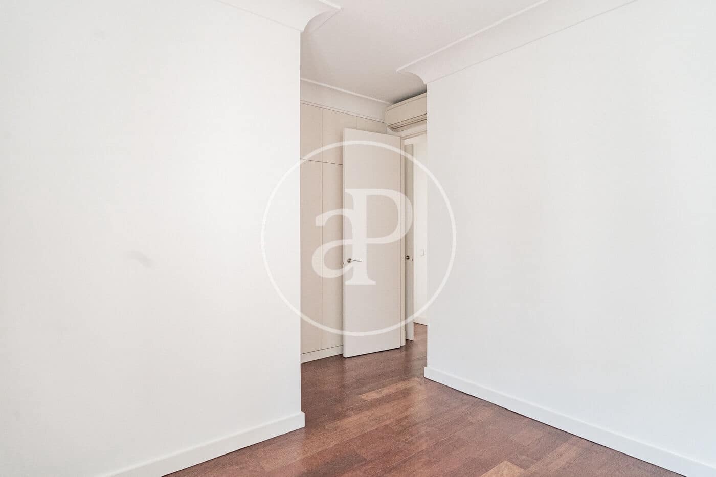 Ático de 3 habitaciones en Madrid ciudad en alquiler - 5.500 € (Ref: 9952647)