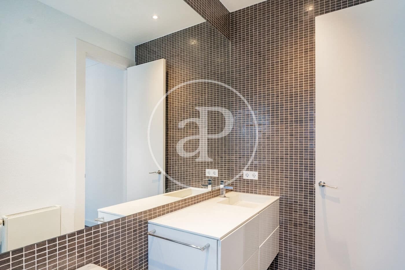 Ático de 3 habitaciones en Madrid ciudad en alquiler - 5.500 € (Ref: 9952647)
