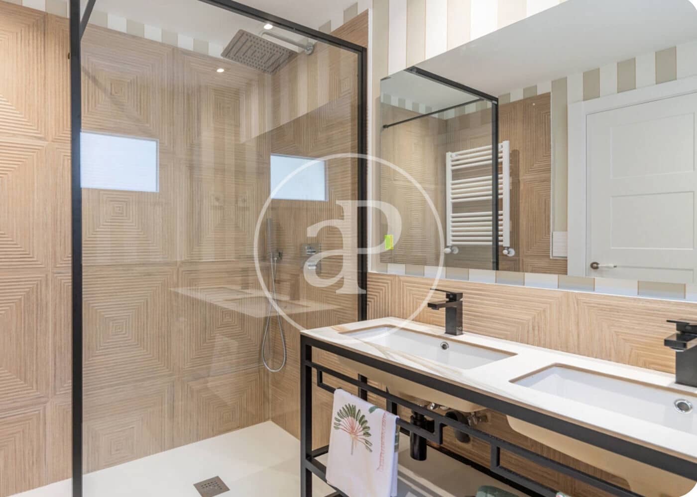 3 makuuhuone Huoneisto vuokrattavana paikassa Madrid kaupunki - 5 500 € (Ref: 9954469)