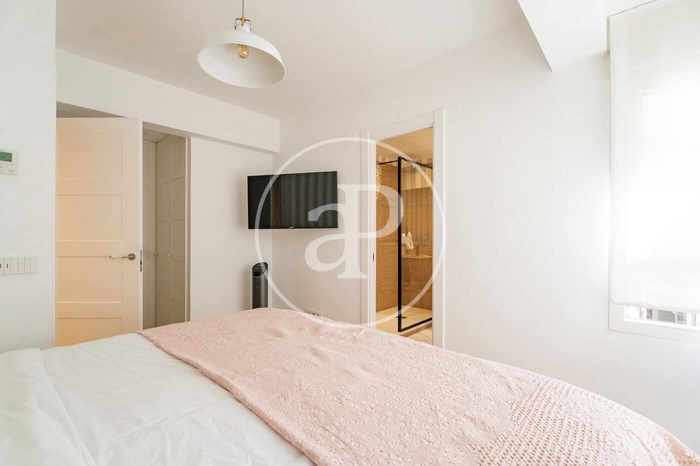 3 bedroom Apartment for rent in Madrid city - € 5,900 (Ref: 9954469)
