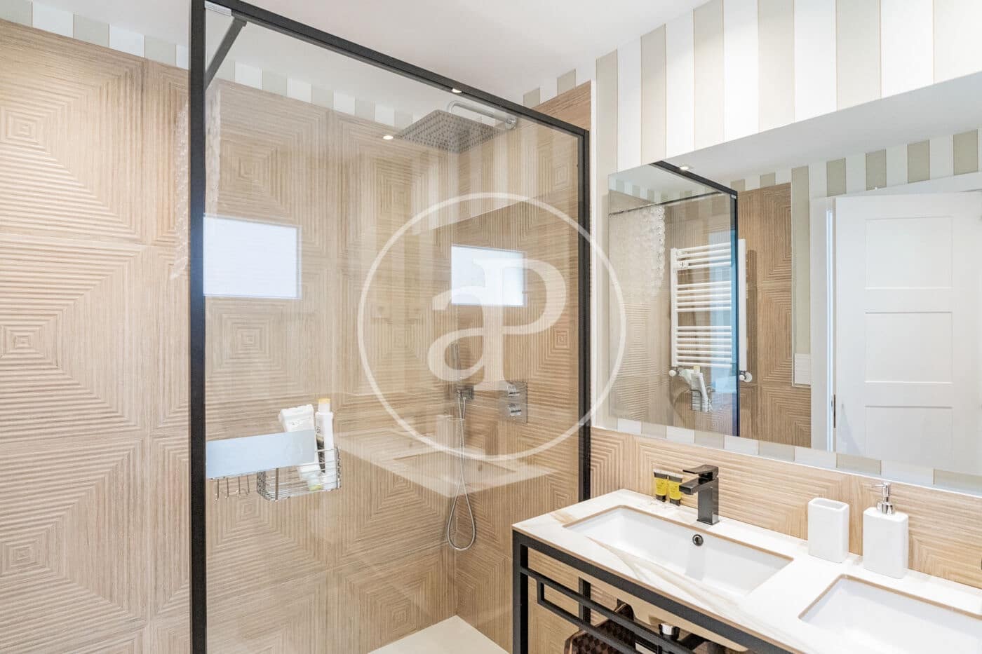 3 bedroom Apartment for rent in Madrid city - € 5,900 (Ref: 9954469)