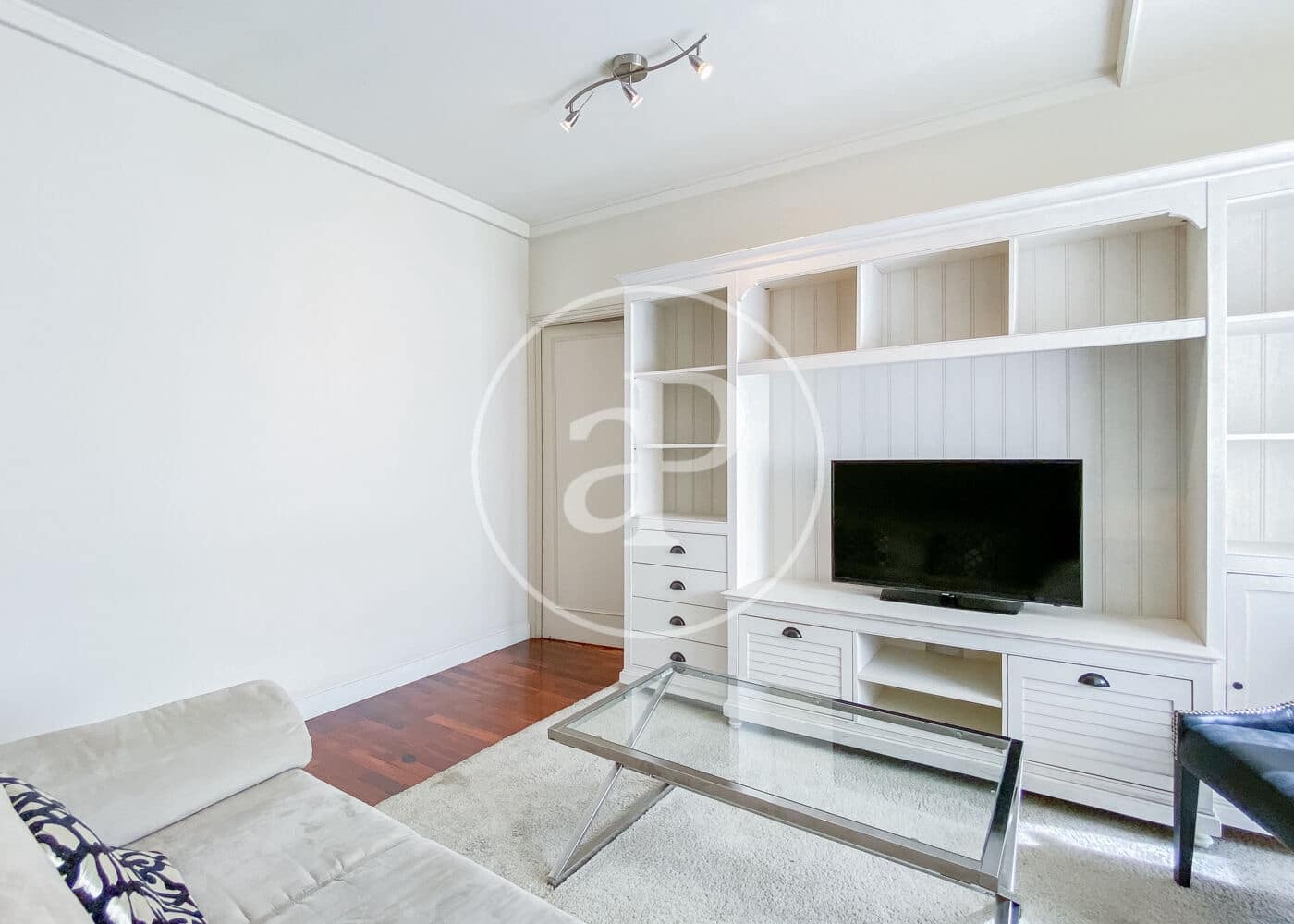 Apartamento de 2 habitaciones en Madrid ciudad en alquiler con garaje - 2.500 € (Ref: 9954470)