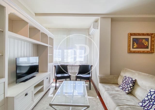 Apartamento de 2 habitaciones en Recoletos, Madrid ciudad en alquiler con garaje - 2.500 € (Ref: 9954470)