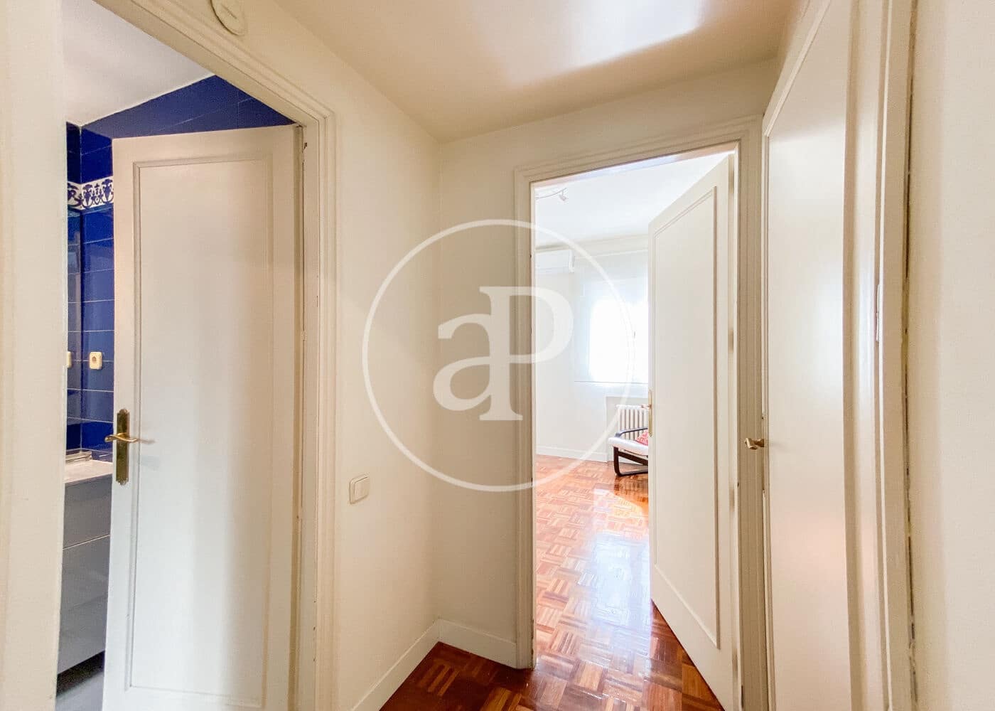 Apartamento de 2 habitaciones en Madrid ciudad en alquiler con garaje - 2.500 € (Ref: 9954470)