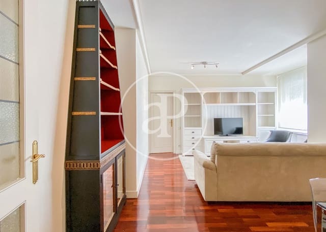 Apartamento de 2 habitaciones en Recoletos, Madrid ciudad en alquiler con garaje - 2.500 € (Ref: 9954470)