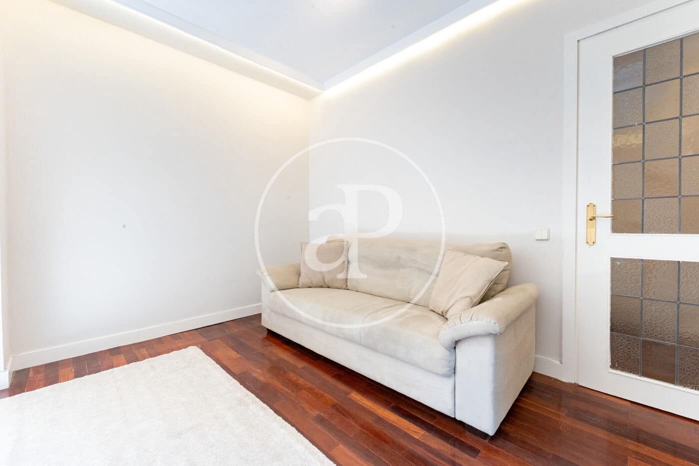 2 soverom Leilighet til leie i Madrid by med garasje - € 2 500 (Ref: 9954470)