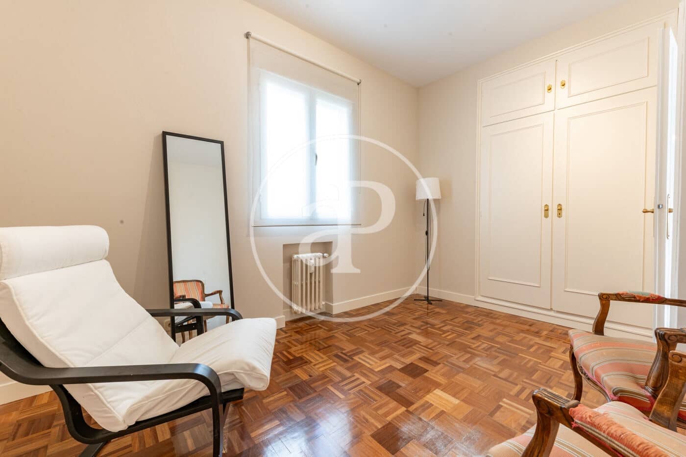 2 soverom Leilighet til leie i Madrid by med garasje - € 2 500 (Ref: 9954470)