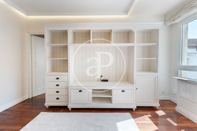 2 soveværelse Lejlighed til leje i Recoletos, Madrid by med garage - € 2.500 (Ref: 9954470)
