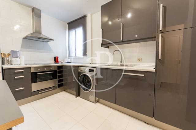 2 soveværelse Lejlighed til leje i Recoletos, Madrid by med garage - € 2.500 (Ref: 9954470)