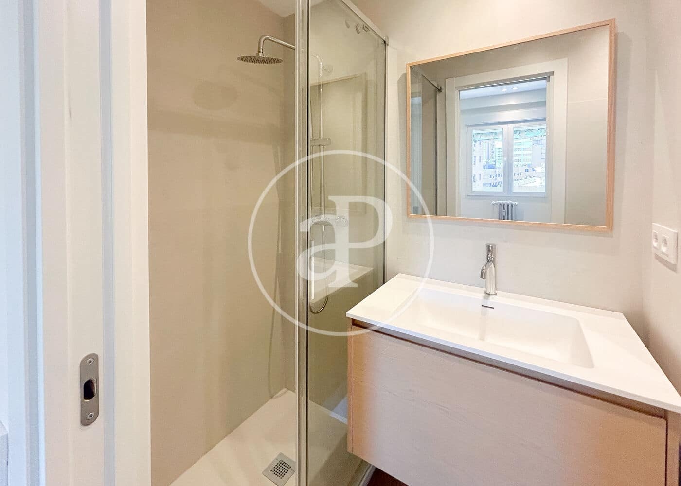 3 makuuhuone Huoneisto vuokrattavana paikassa Madrid kaupunki - 2 400 € (Ref: 9954471)